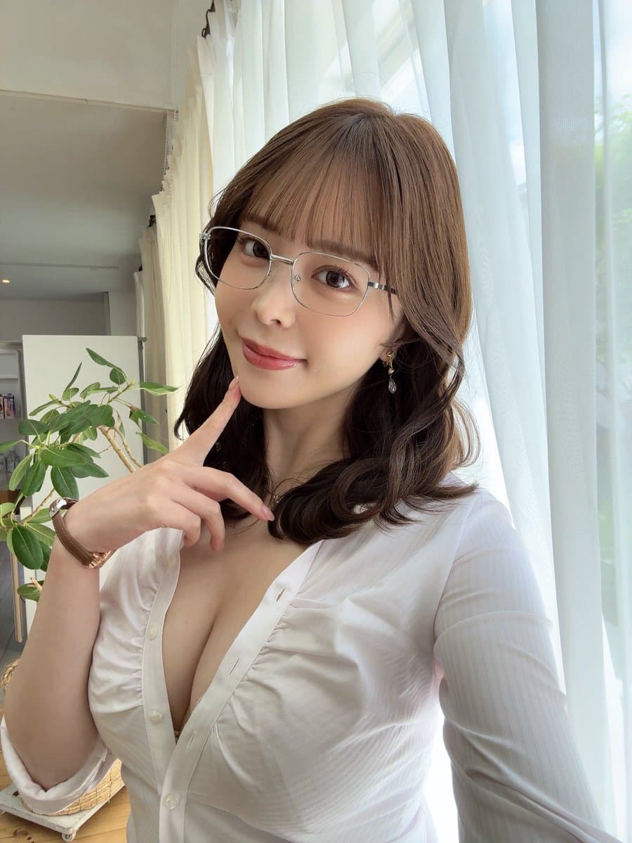 九野ひなのおっぱいがきれいすぎる件 4-1