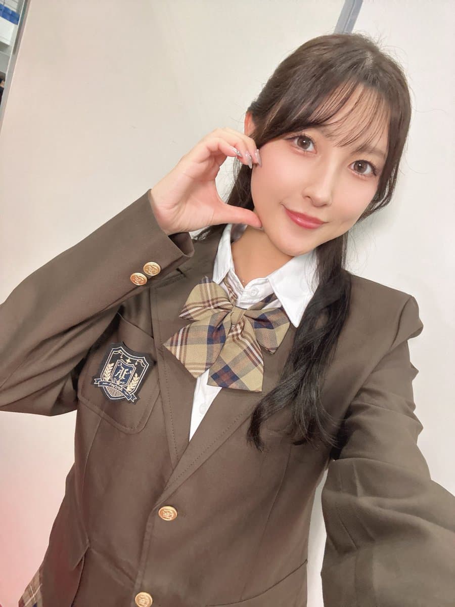 森沢かなのおっぱいが見たい 1-1